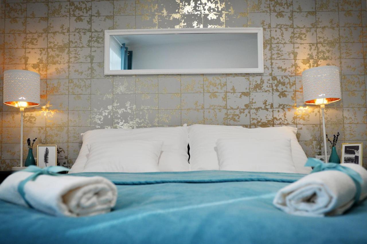 One Luxury Suites 埃格尔 外观 照片
