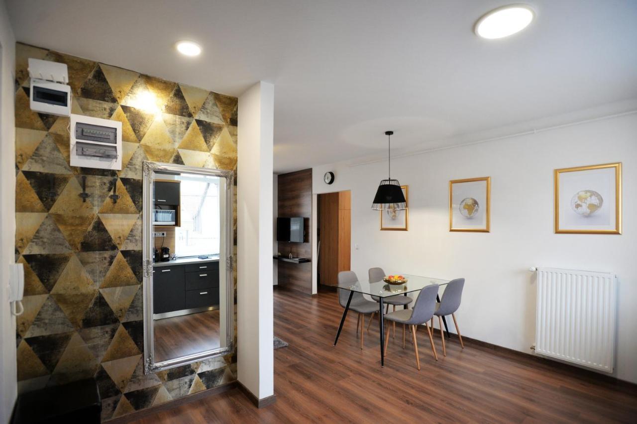 One Luxury Suites 埃格尔 外观 照片